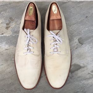 allen edmonds nomad buck